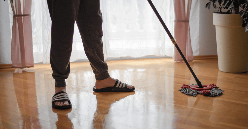 How to Maintain a Hardwood Floor: Tips for Long-Lasting Beauty